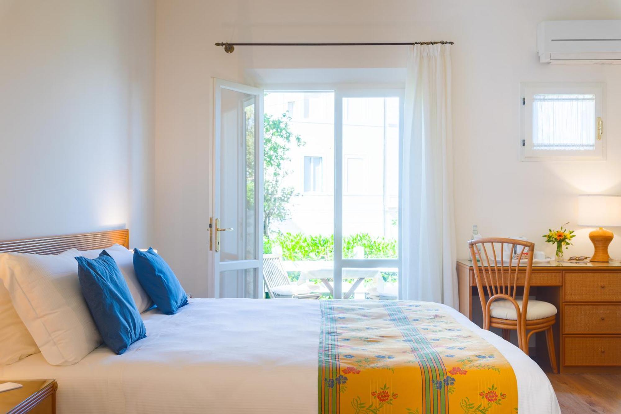 Hotel Villa Ottone ปอร์โตแฟร์ราโย ภายนอก รูปภาพ