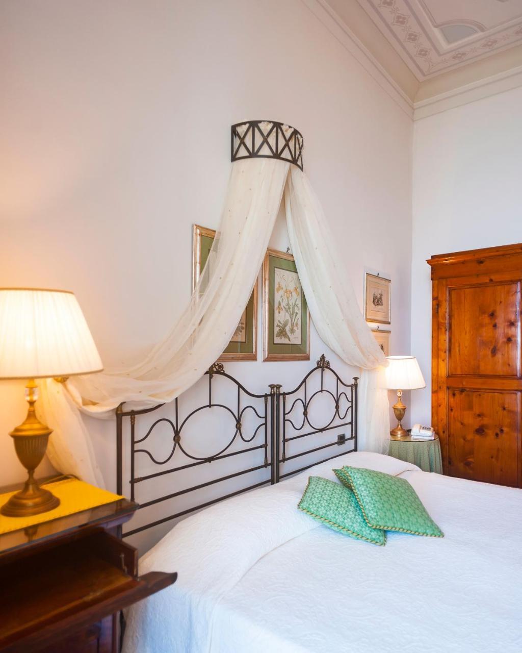 Hotel Villa Ottone ปอร์โตแฟร์ราโย ภายนอก รูปภาพ
